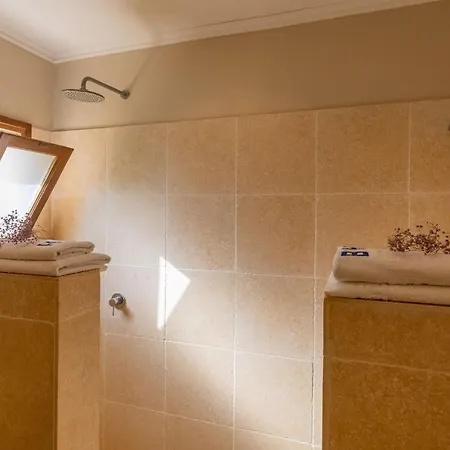 فندق The Boathouse Kamári