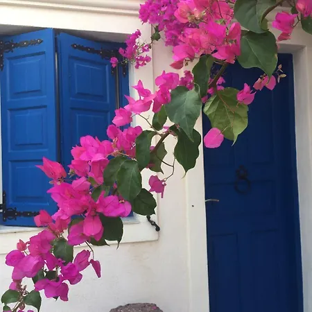 The Boathouse Kamári