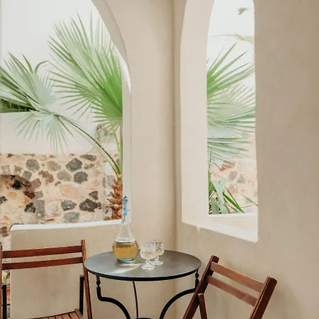 The Boathouse فندق