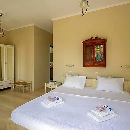 The Boathouse 3* Καμάρι