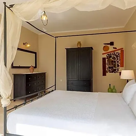 The Boathouse 3*
