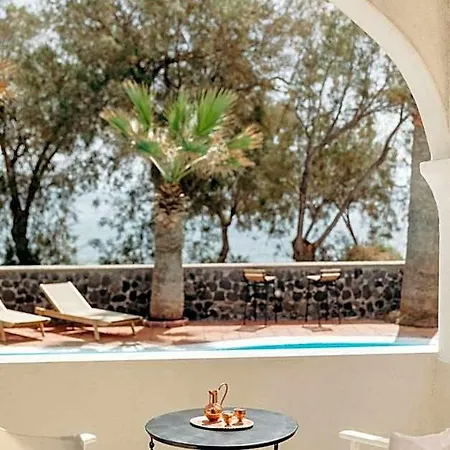 The Boathouse Otel 3*