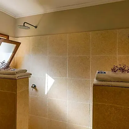 Ξενοδοχείο The Boathouse 3*