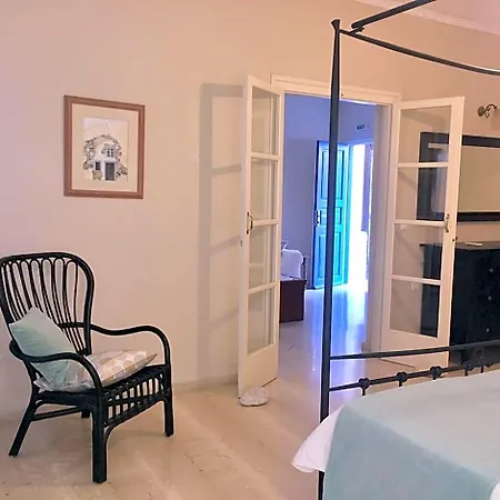 Ξενοδοχείο The Boathouse 3*