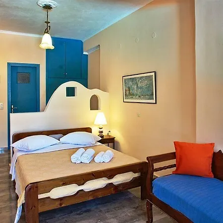 The Boathouse Otel