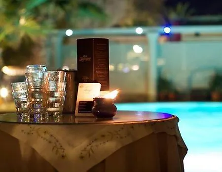Ξενοδοχείο The Boathouse 3*