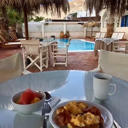 The Boathouse 3* Kamári