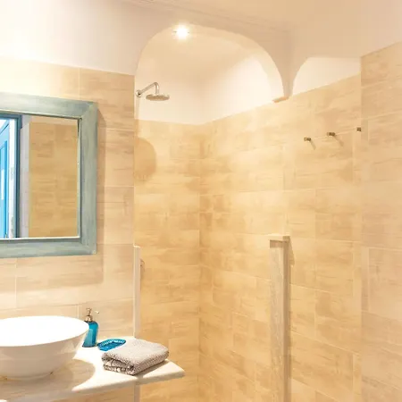 The Boathouse Otel 3*