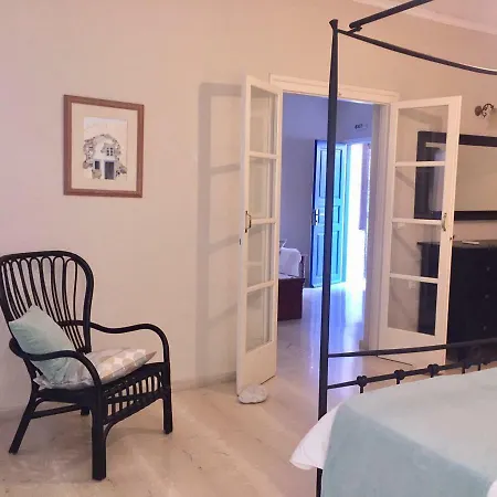 The Boathouse Kamári