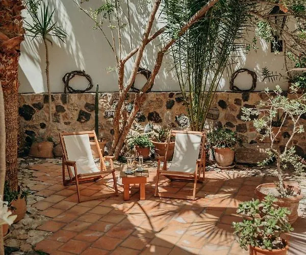 The Boathouse Камари