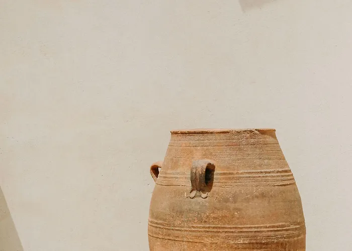 The Boathouse Отель 3*