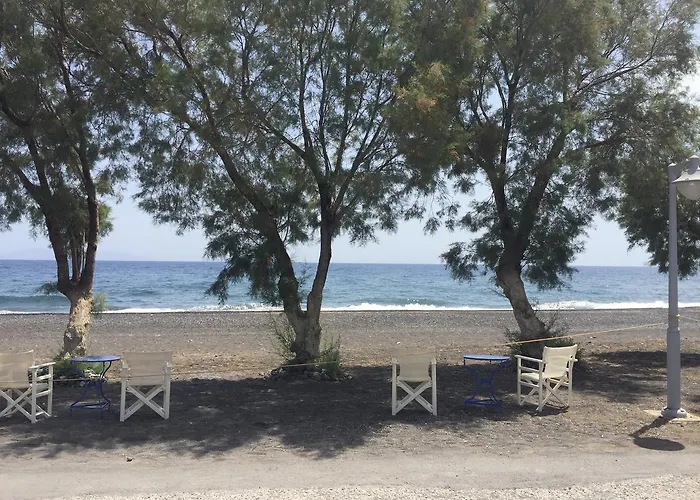 The Boathouse 3* Камари