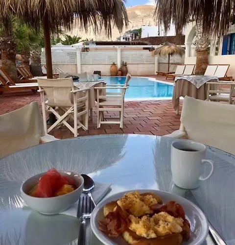 The Boathouse 3* Камари