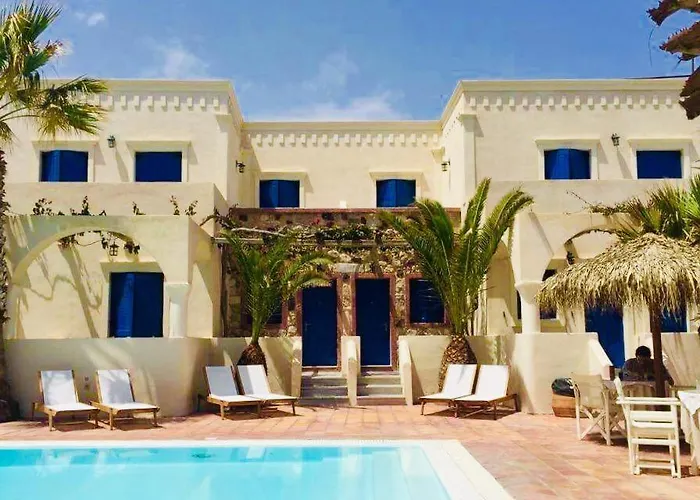 The Boathouse 3* Камари