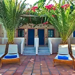 Hotel The Boathouse Kamari (Santorini)