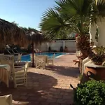 The Boathouse Hotel Kamari (Santorini)