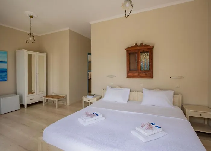 The Boathouse Hotell 3*