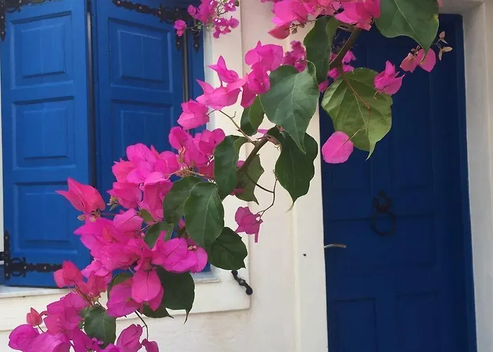 The Boathouse Kamári