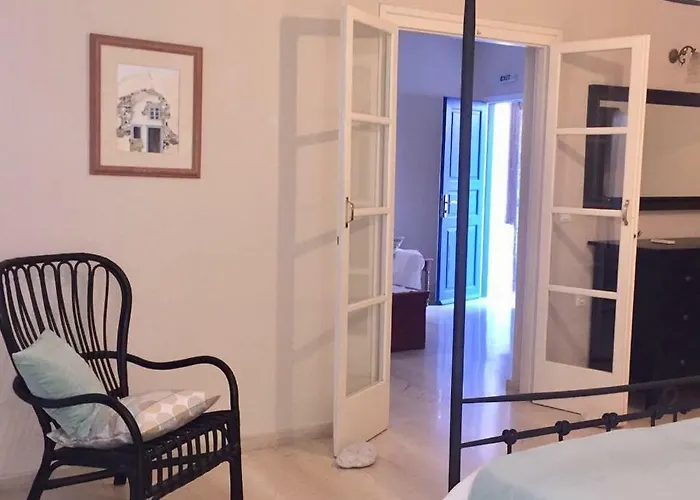 The Boathouse Kamári